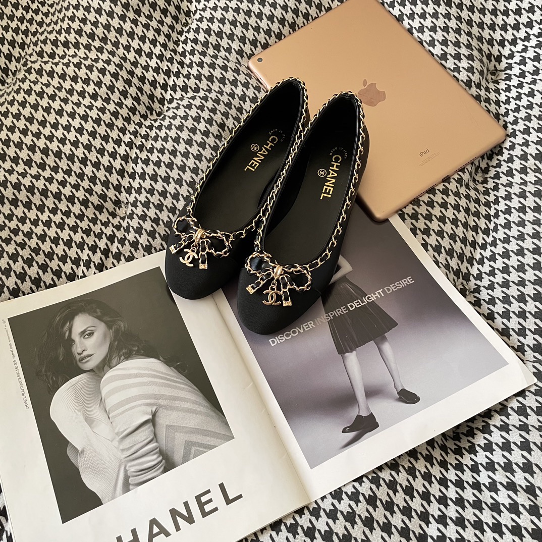 Women Top Quality C*hanel shoes
