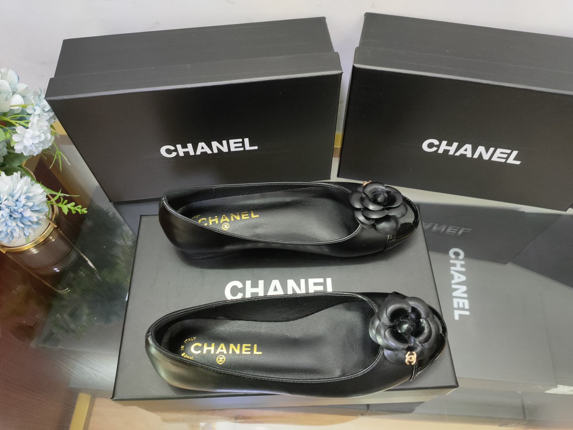 Women Top Quality C*hanel shoes