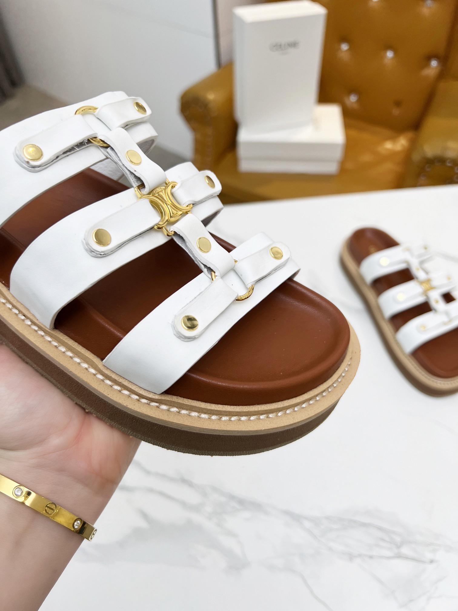 Women Top Quality C*eline shoes