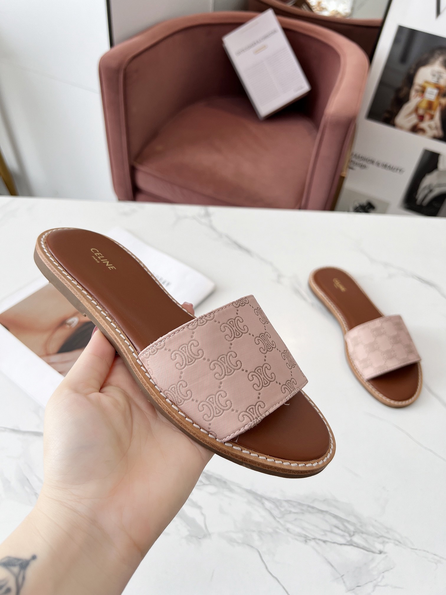 Women Top Quality C*eline shoes