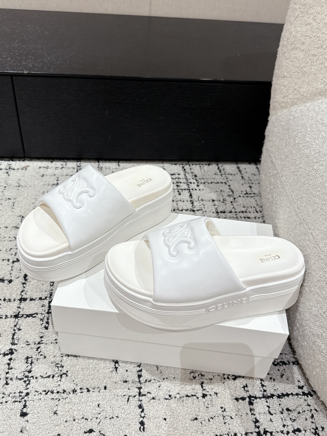 Women Top Quality C*eline shoes