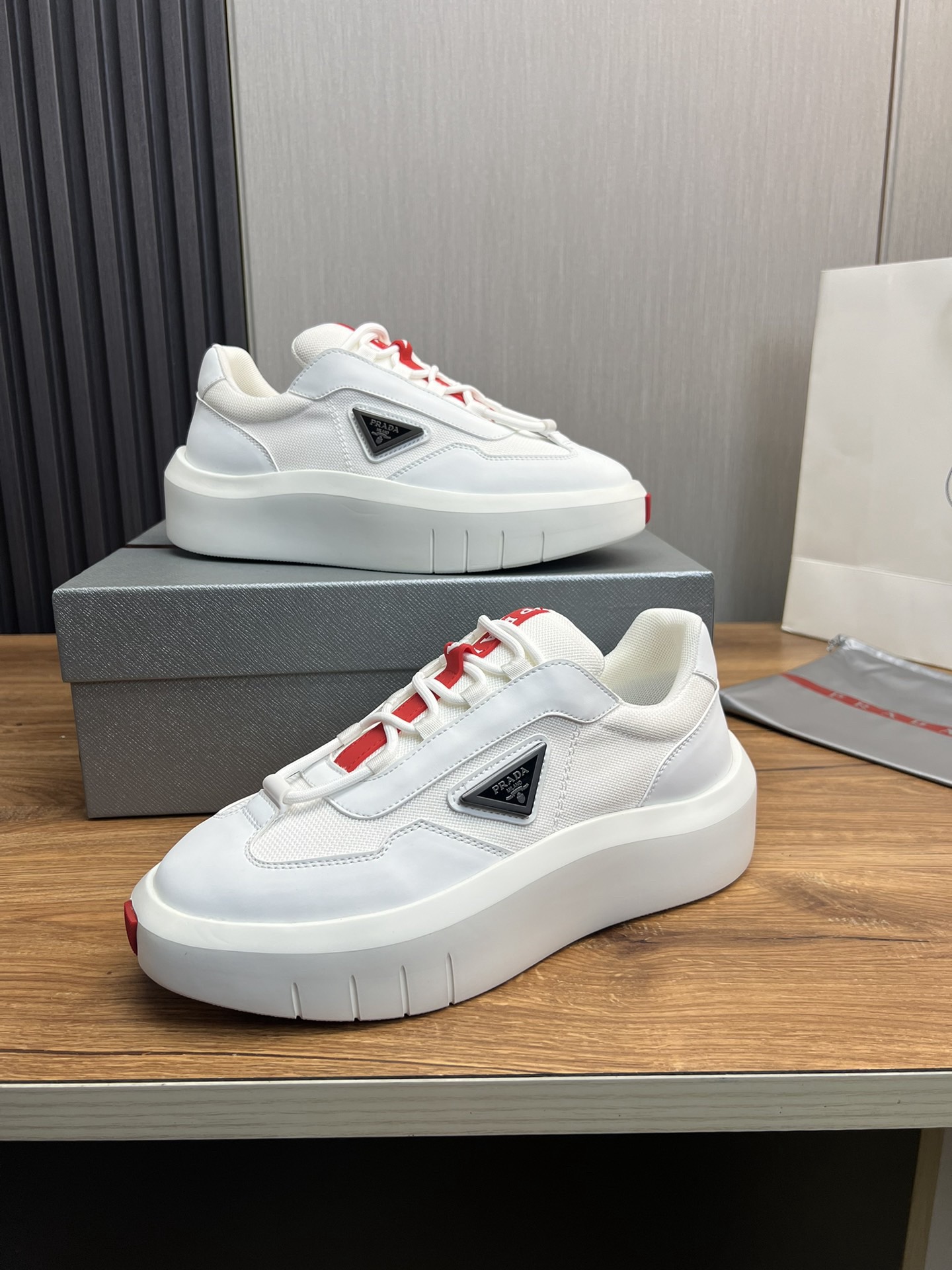 Women Men Top Quality P*rada shoes