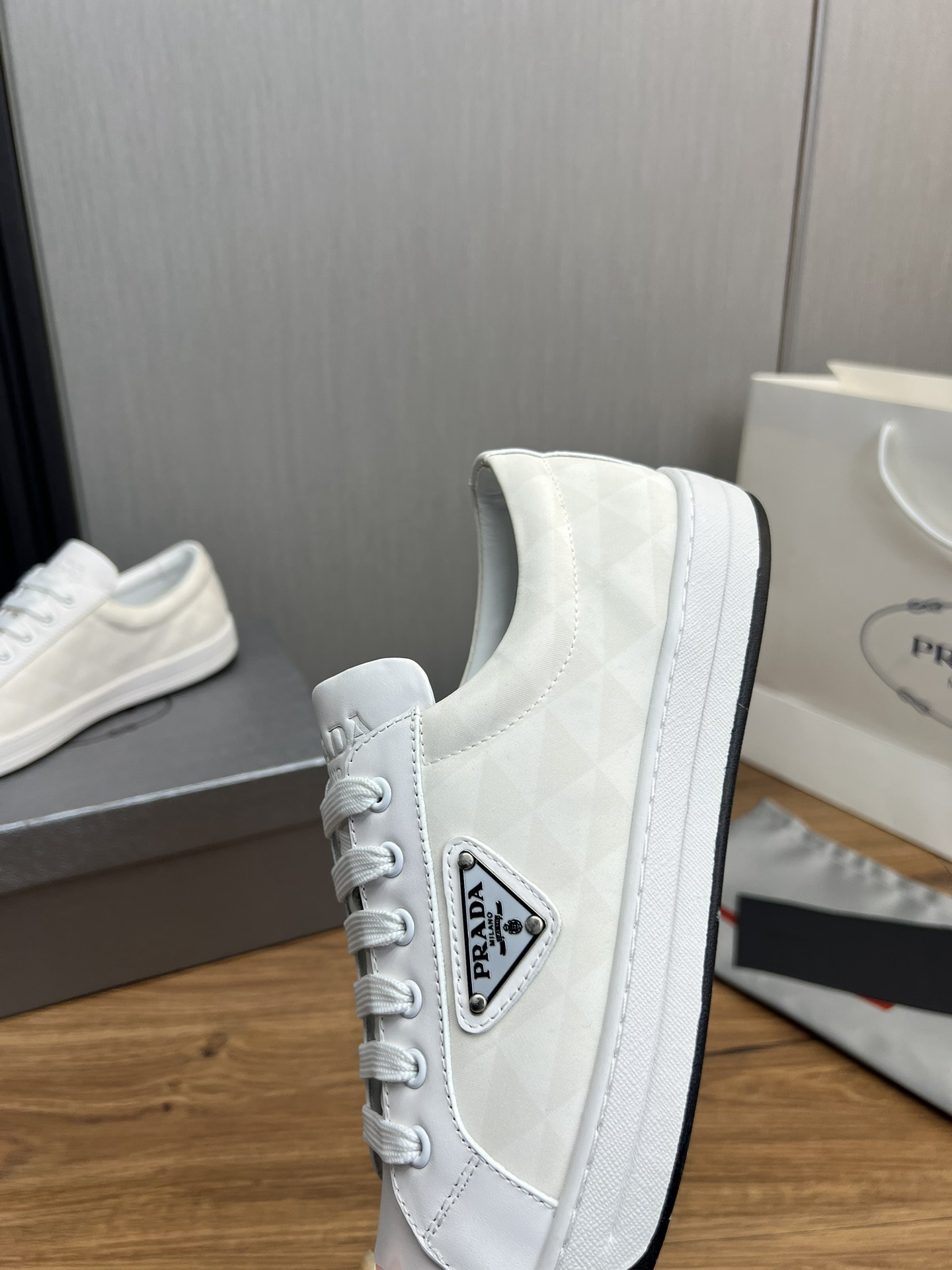 Women Men Top Quality P*rada shoes