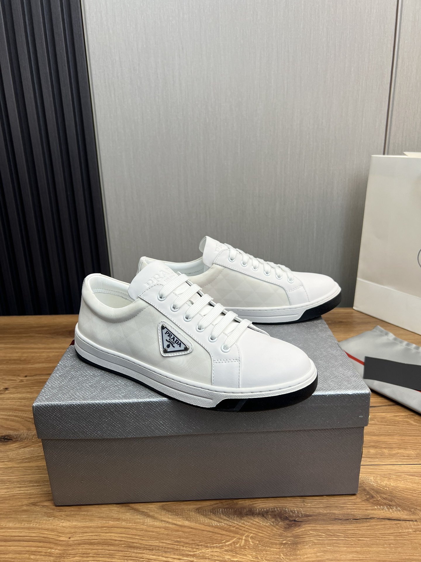 Women Men Top Quality P*rada shoes