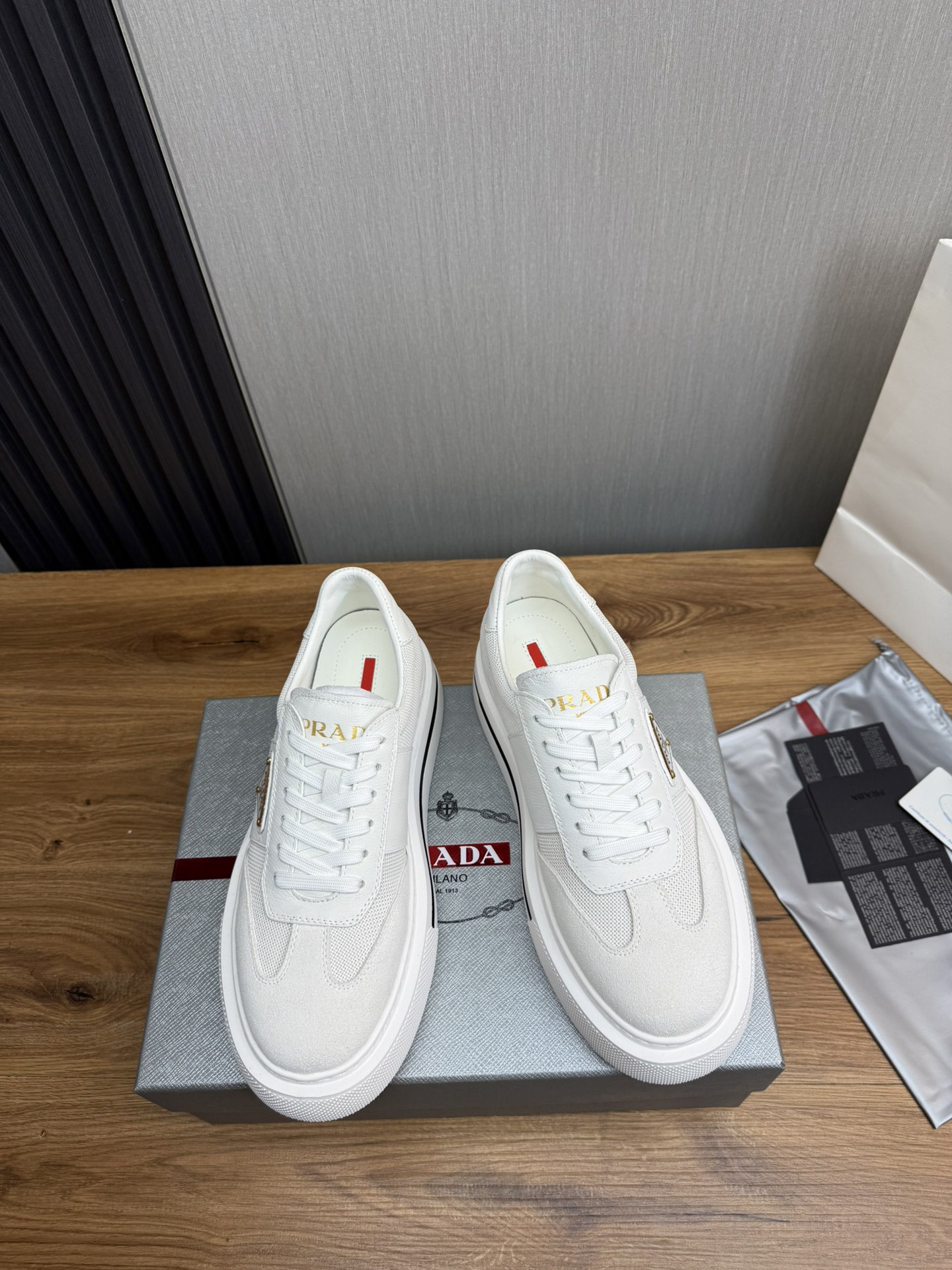 Women Men Top Quality P*rada shoes