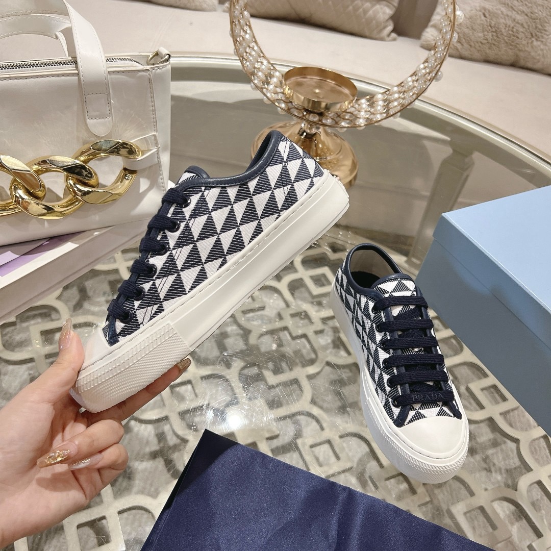 Women Men Top Quality P*rada shoes