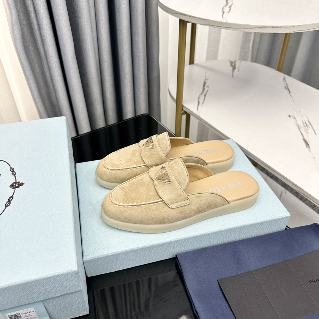 Women Top Quality P*rada shoes