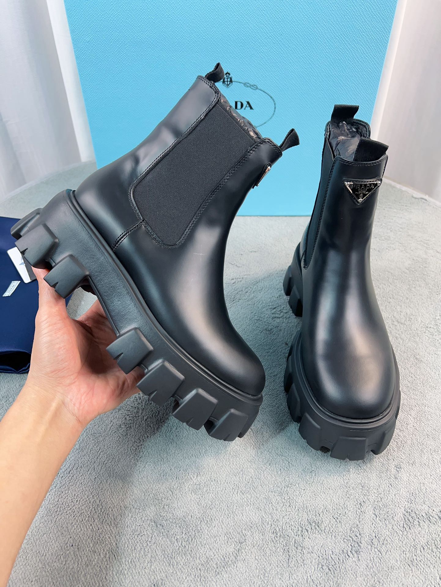 Women Men Top Quality P*rada shoes