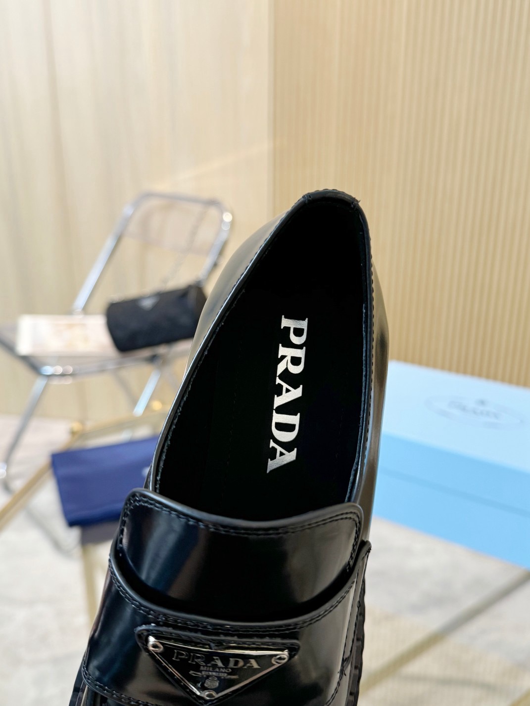 Women Top Quality P*rada shoes