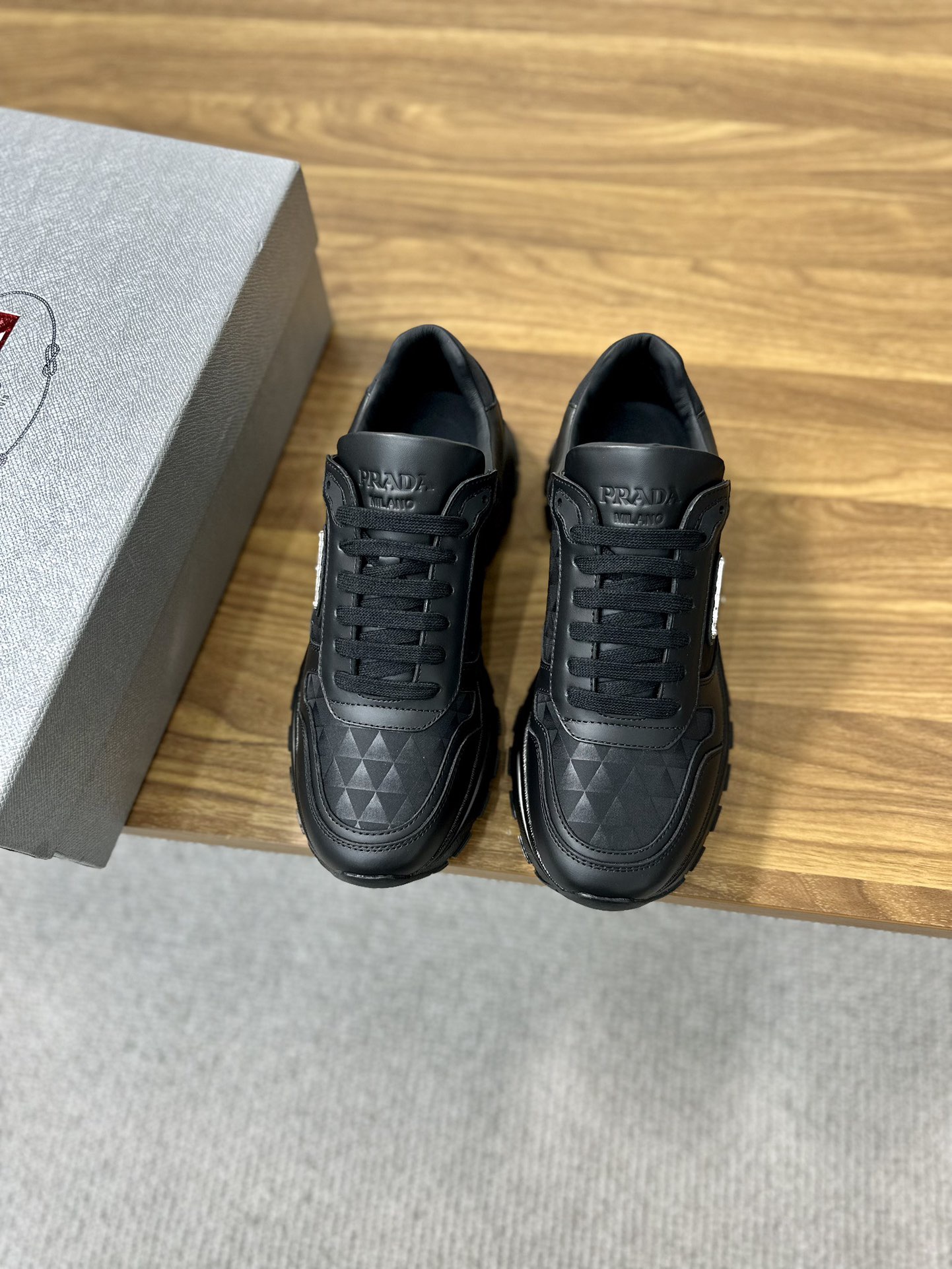 Women Men Top Quality P*rada shoes