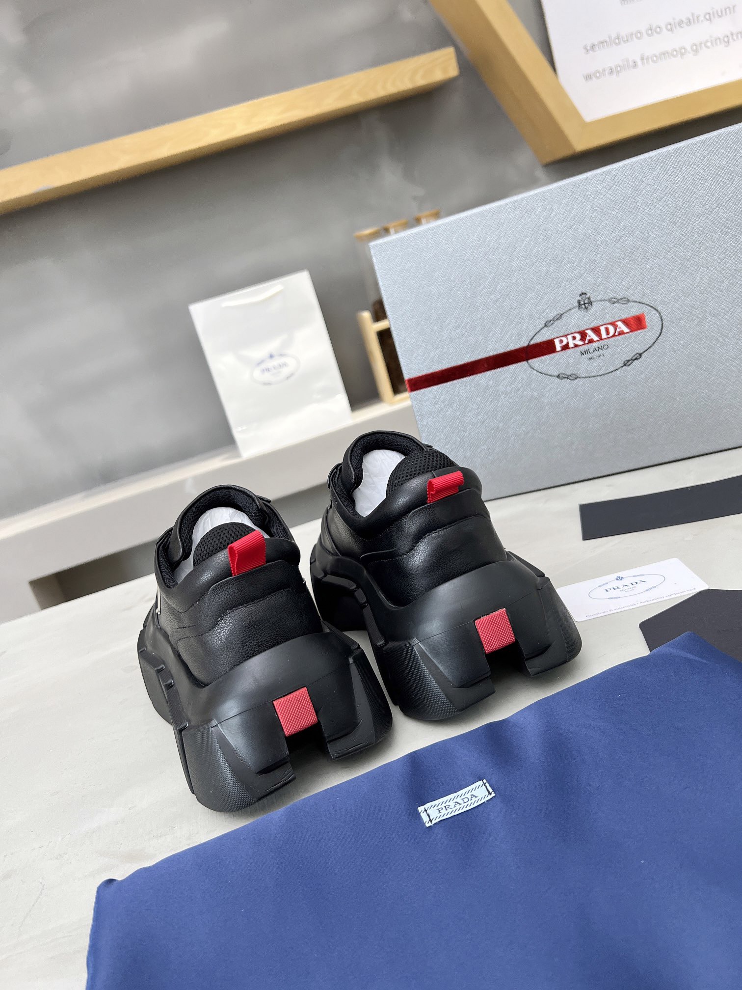 Women Men Top Quality P*rada shoes