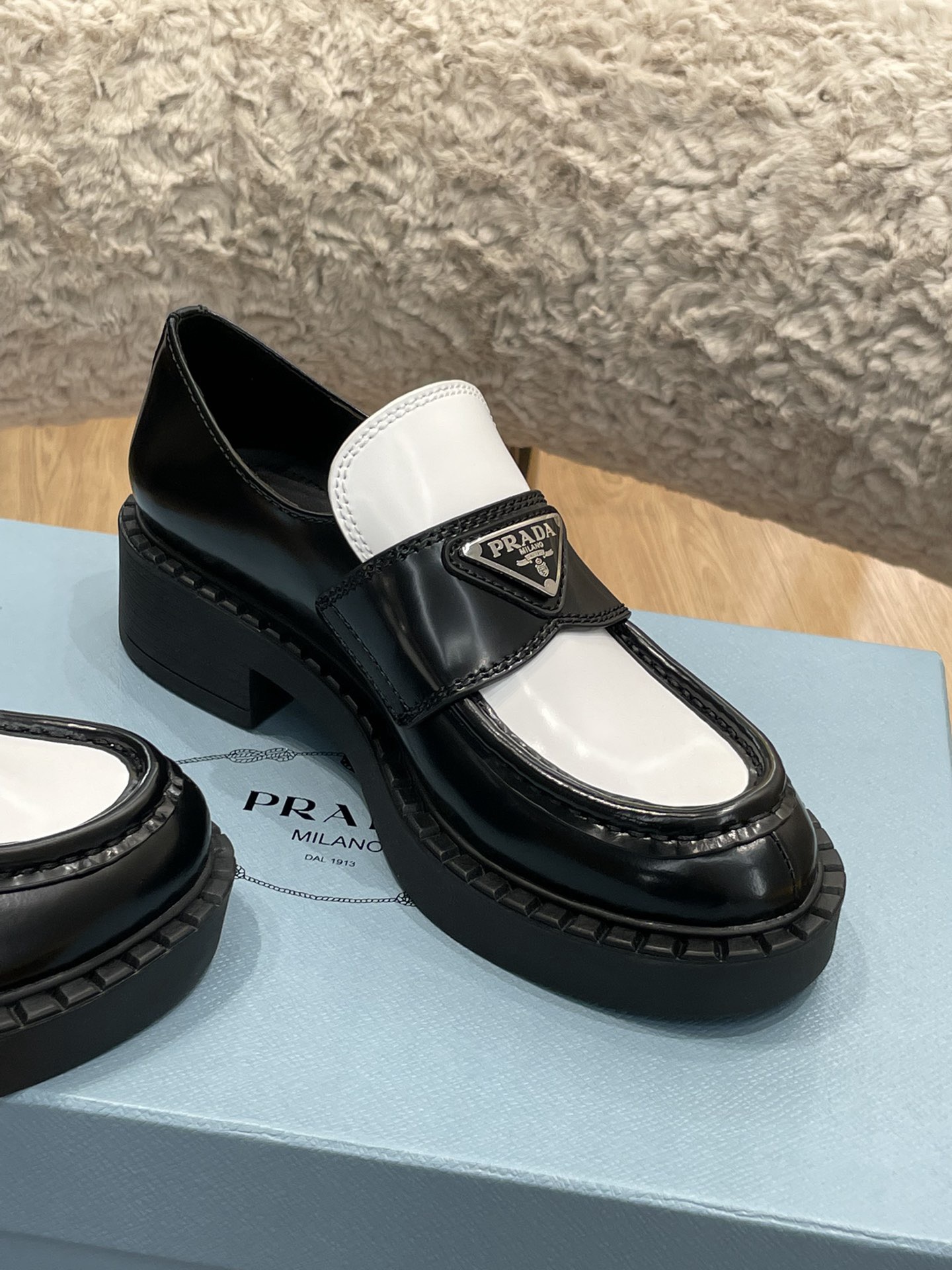 Women Men Top Quality P*rada shoes