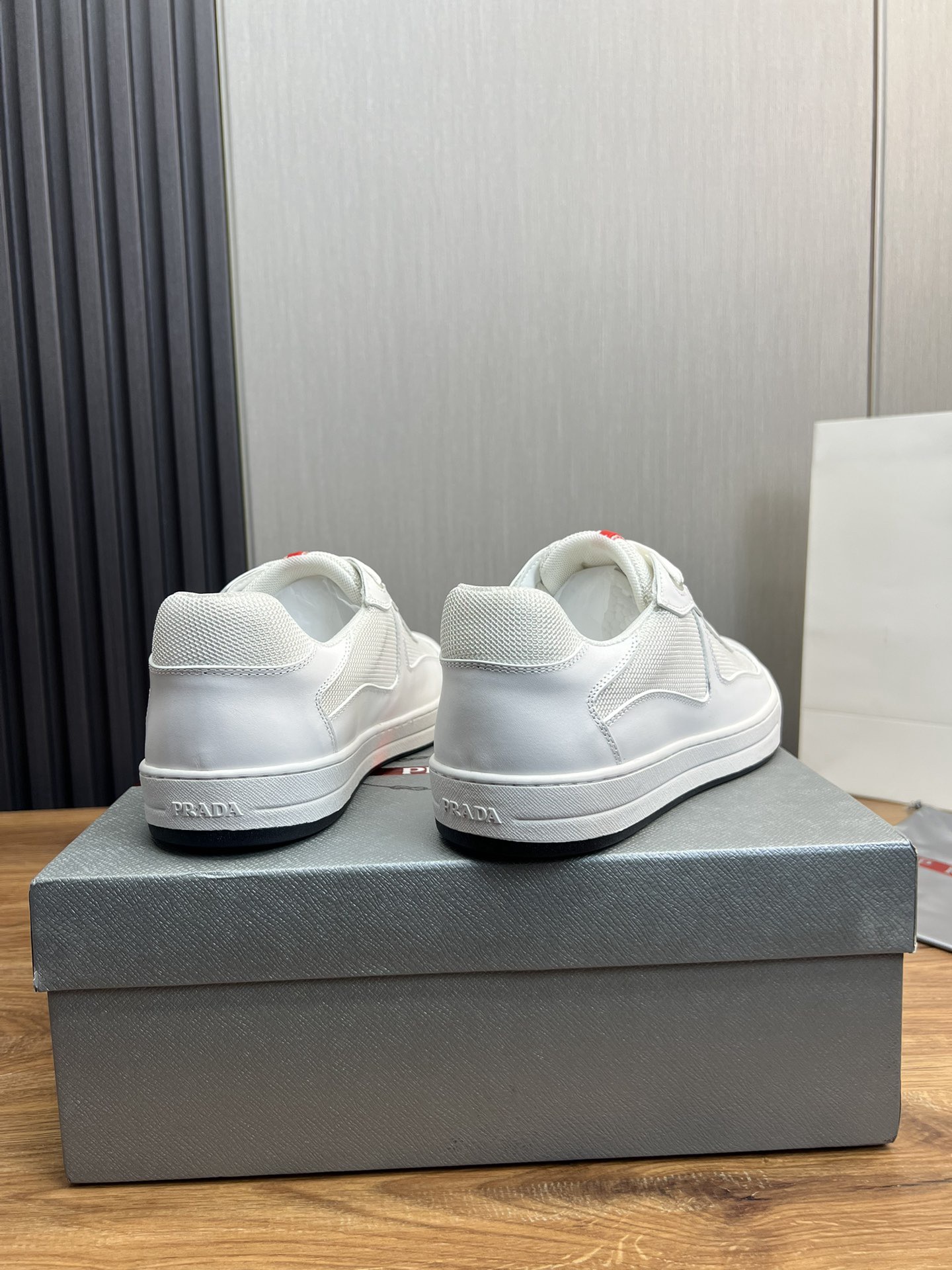 Women Men Top Quality P*rada shoes