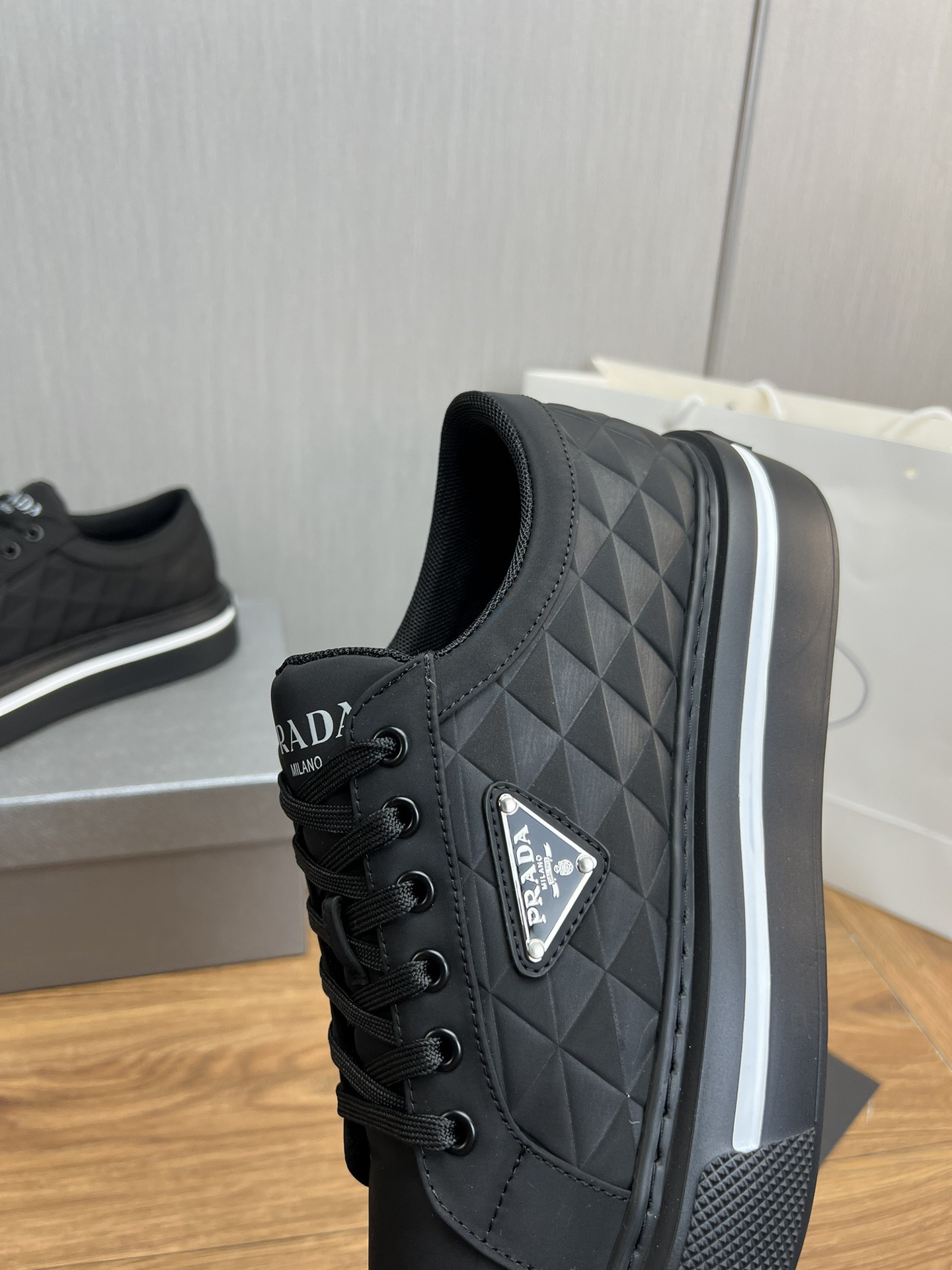 Women Men Top Quality P*rada shoes