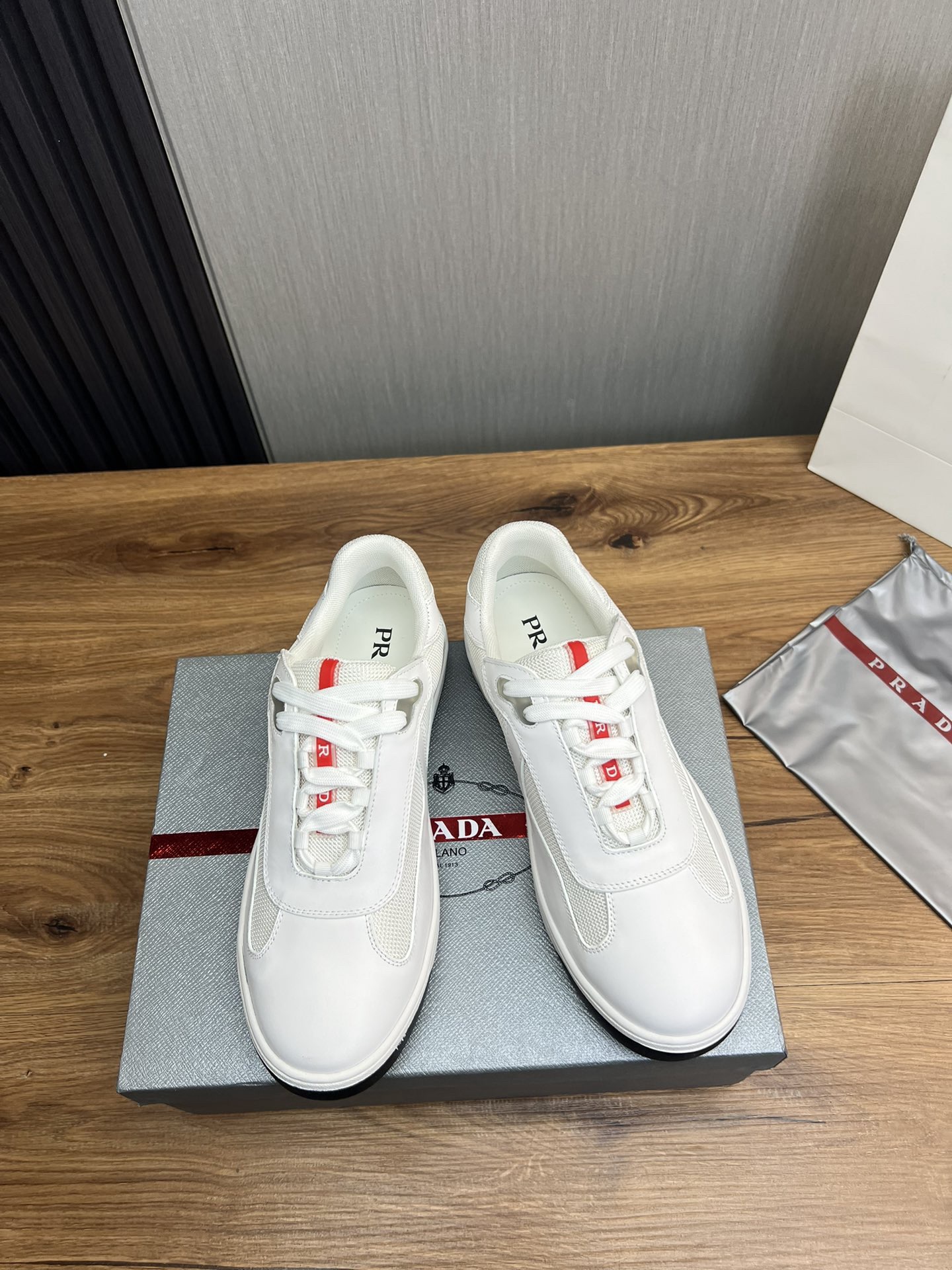 Women Men Top Quality P*rada shoes