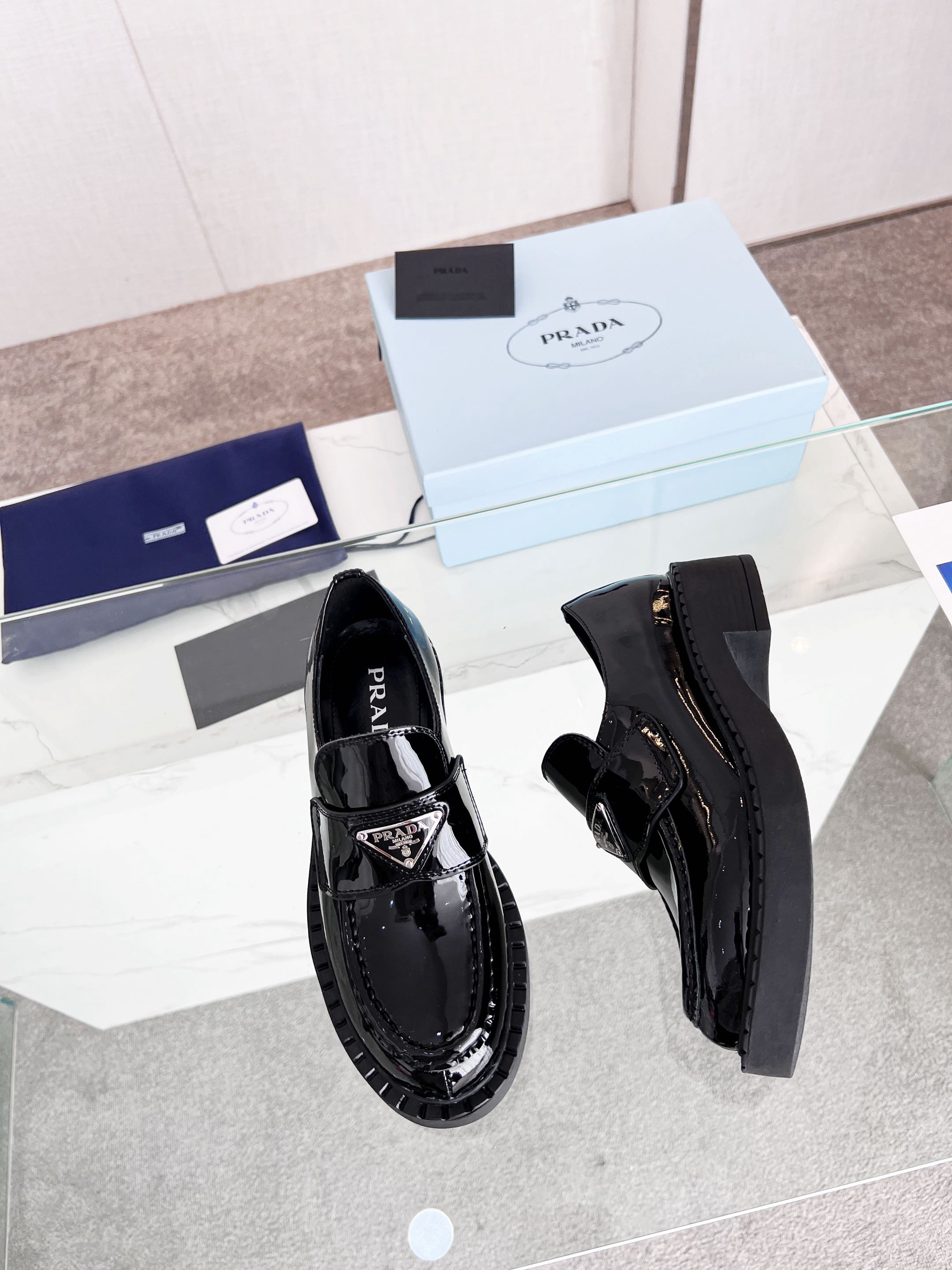 Women Men Top Quality P*rada shoes