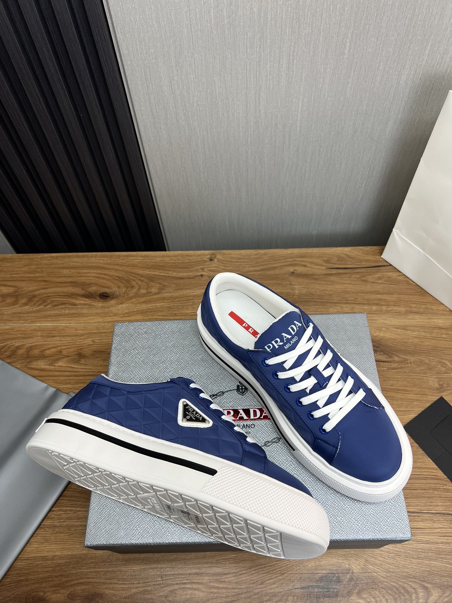 Women Men Top Quality P*rada shoes