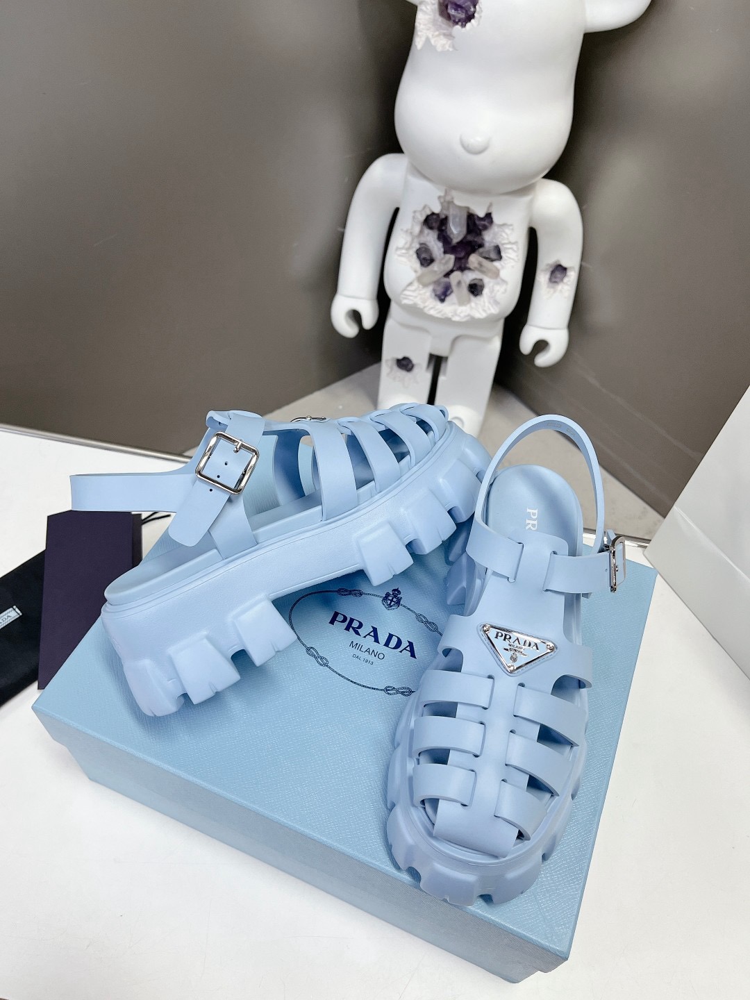 Women Top Quality P*rada shoes