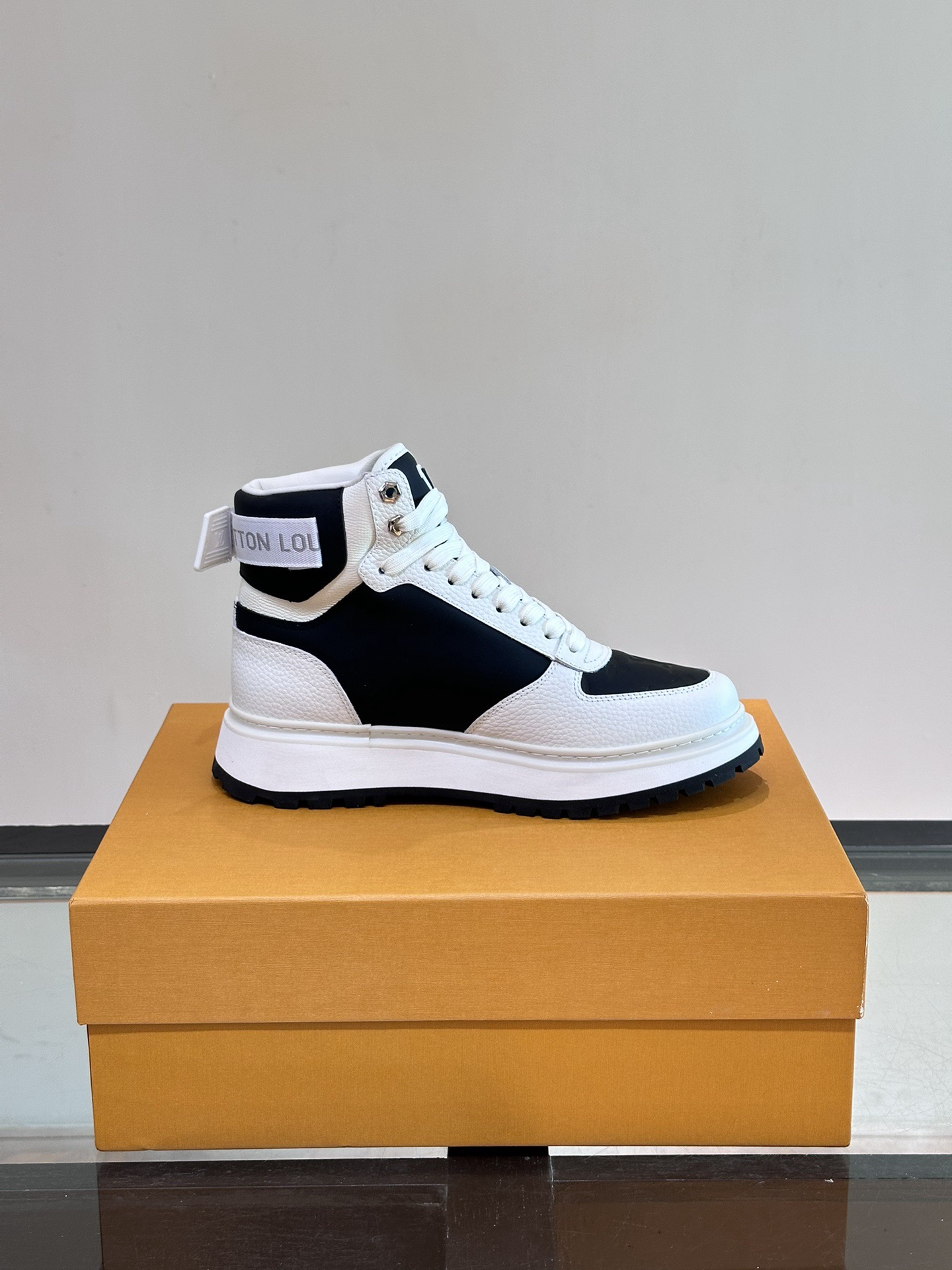 Men L*ouis V*uitton Top Sneaker L*V Shoes